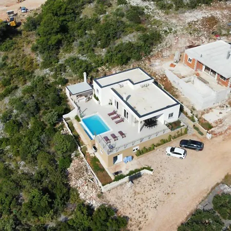 Belvedir Feriehus *